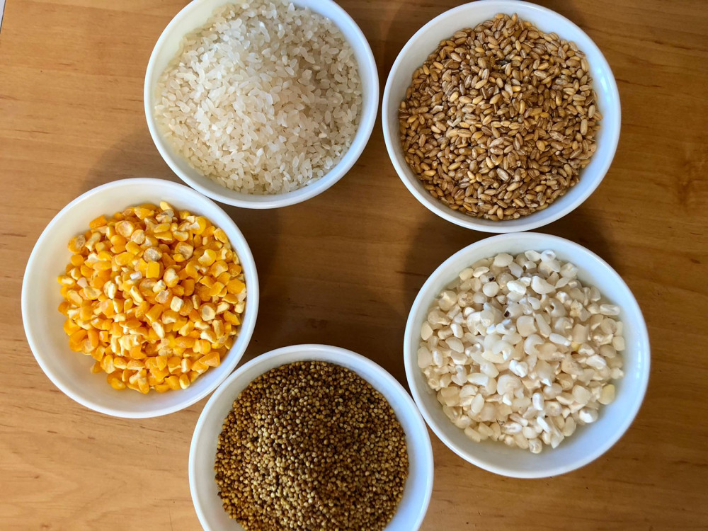 Нағыз жас кеуделер